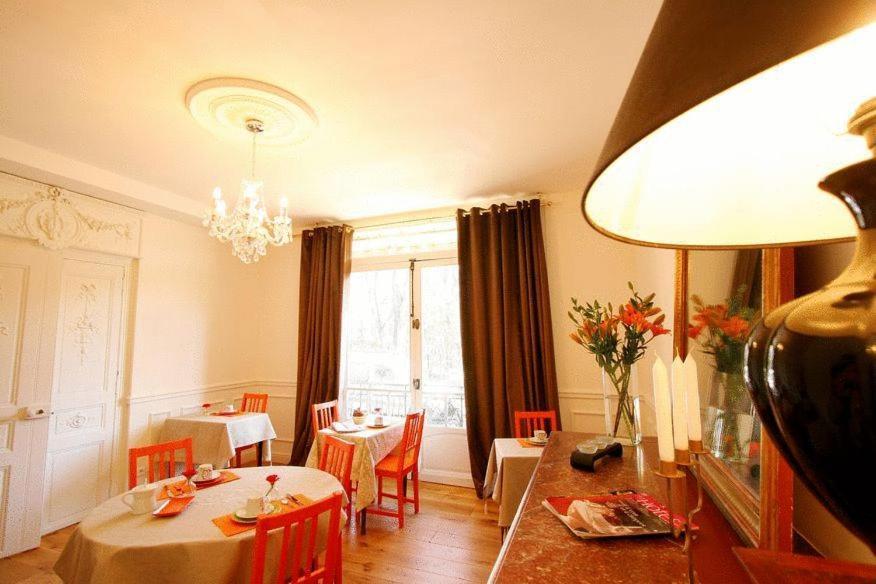 Hotel Des Poetes Avec Parking Sur Reservation Beziers Bagian luar foto