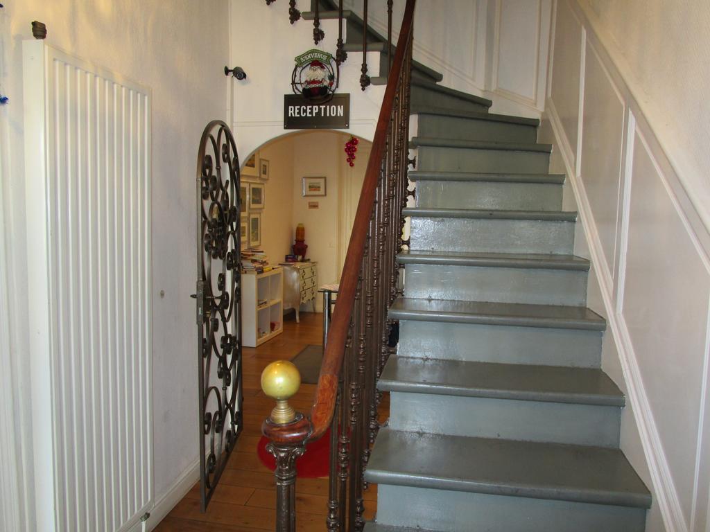 Hotel Des Poetes Avec Parking Sur Reservation Beziers Bagian luar foto